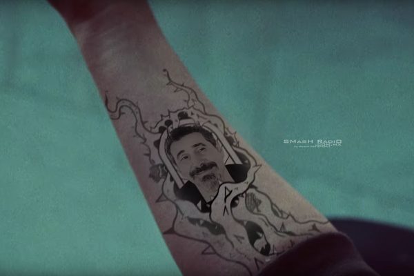 Serj_Tankian de system of a down estreno Elasticity