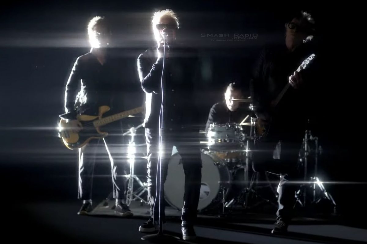 The Offspring – Let The Bad Times Roll Video Oficial_1